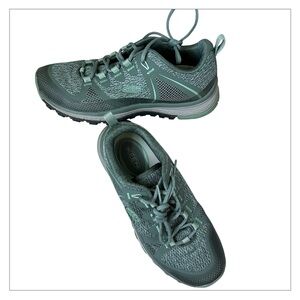 KEEN Women’s Terradora II Green Gray Outdoor Crossover‎ Hiking Shoes/Sneaker 5.5